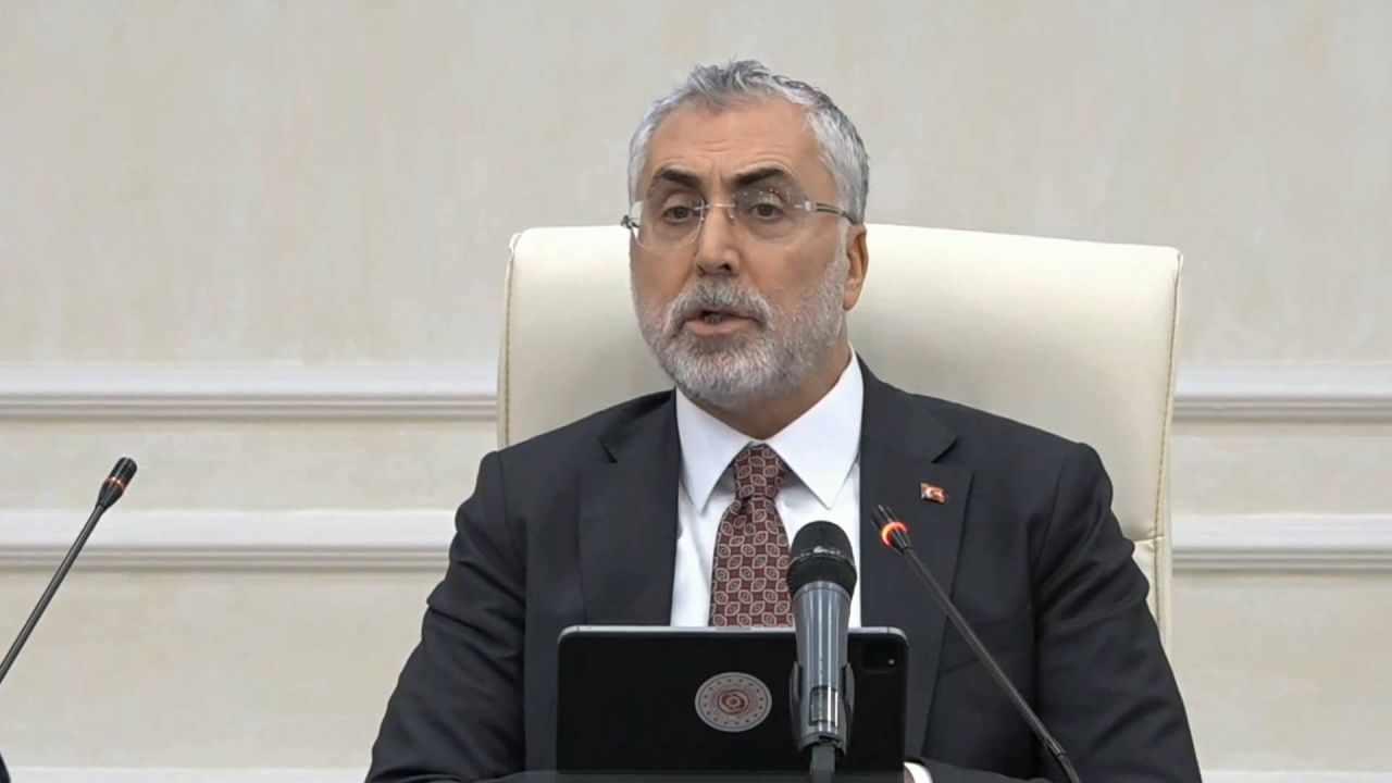Çalışma ve Sosyal Güvenlik Bakanı Işıkhan staj desteği hakkında açıklama yaptı