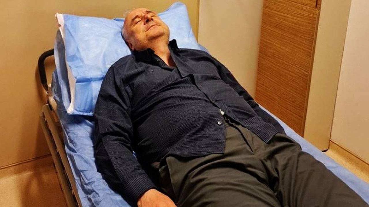 Ev Hapsindeki İski Genel Müdürü Başa Hastaneye Kaldırıldı

