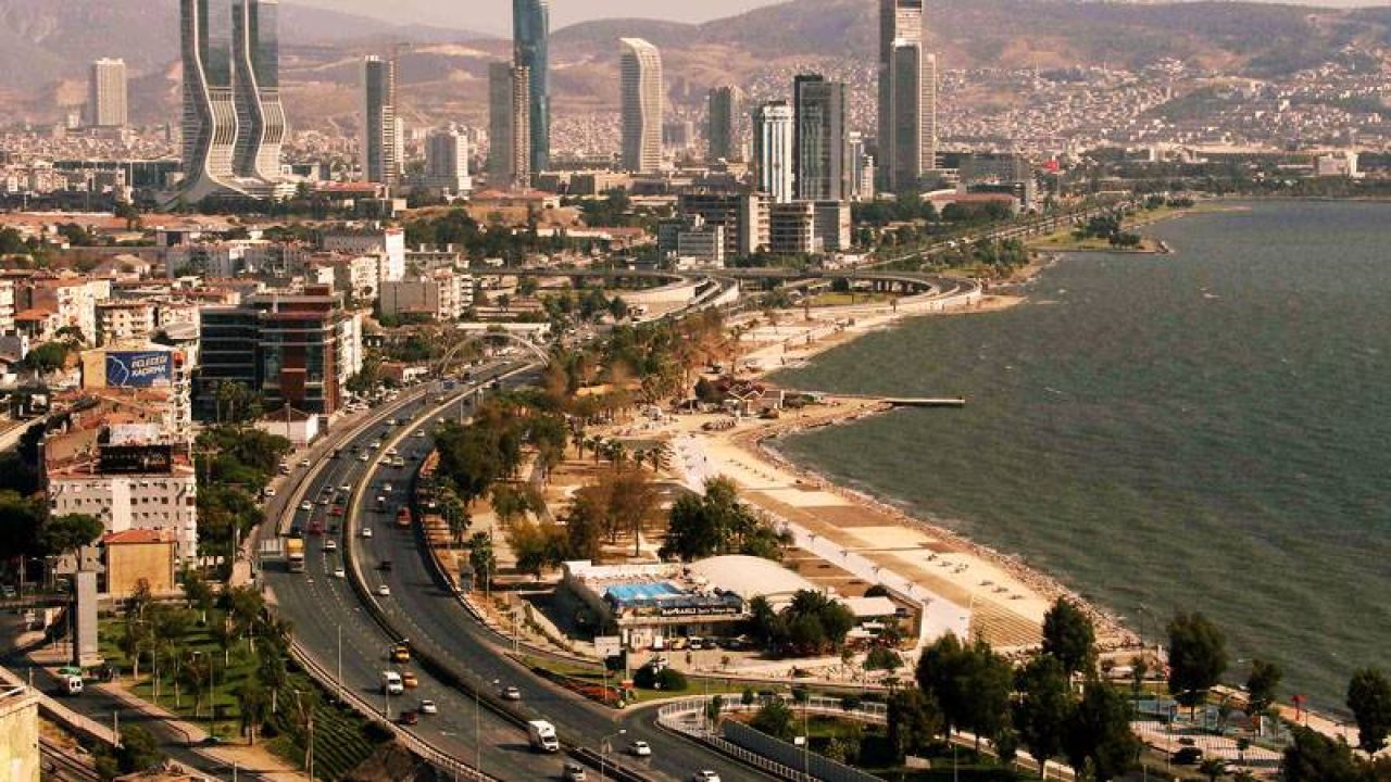 İzmir'de Kiralık Ev Fiyatları Yükselişe Geçti: Yıllık Artış Yüzde 47,8

