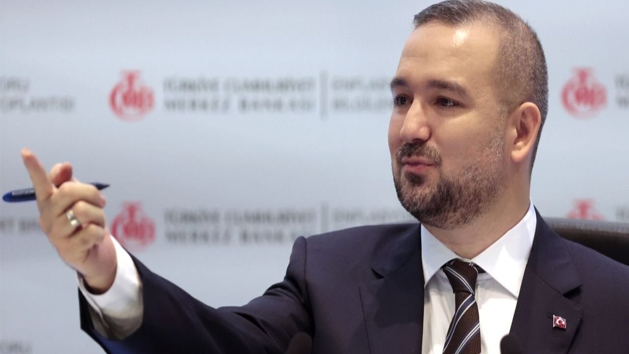 Merkez Bankası Başkanı'ndan Rezerv Açıklaması: Futbol Metaforuyla Erimeyi Anlattı
