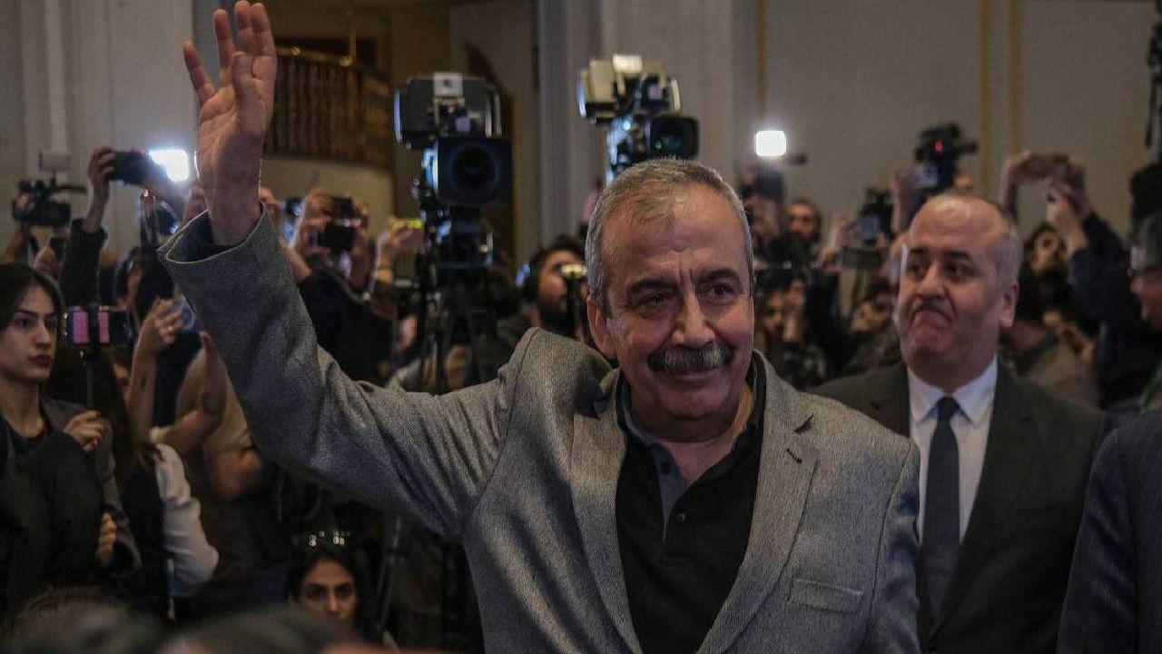 Aytunç Erkin'den Sırrı Süreyya Önder Görüşmesi: Süreçte Kimler Devrede?
