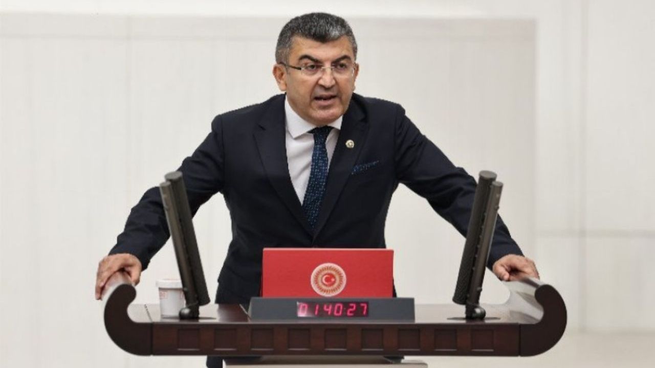 Akp'ye Katılım Sinyali: Hasan Ekinci Gelecek Partisi'nden İstifa Etti
