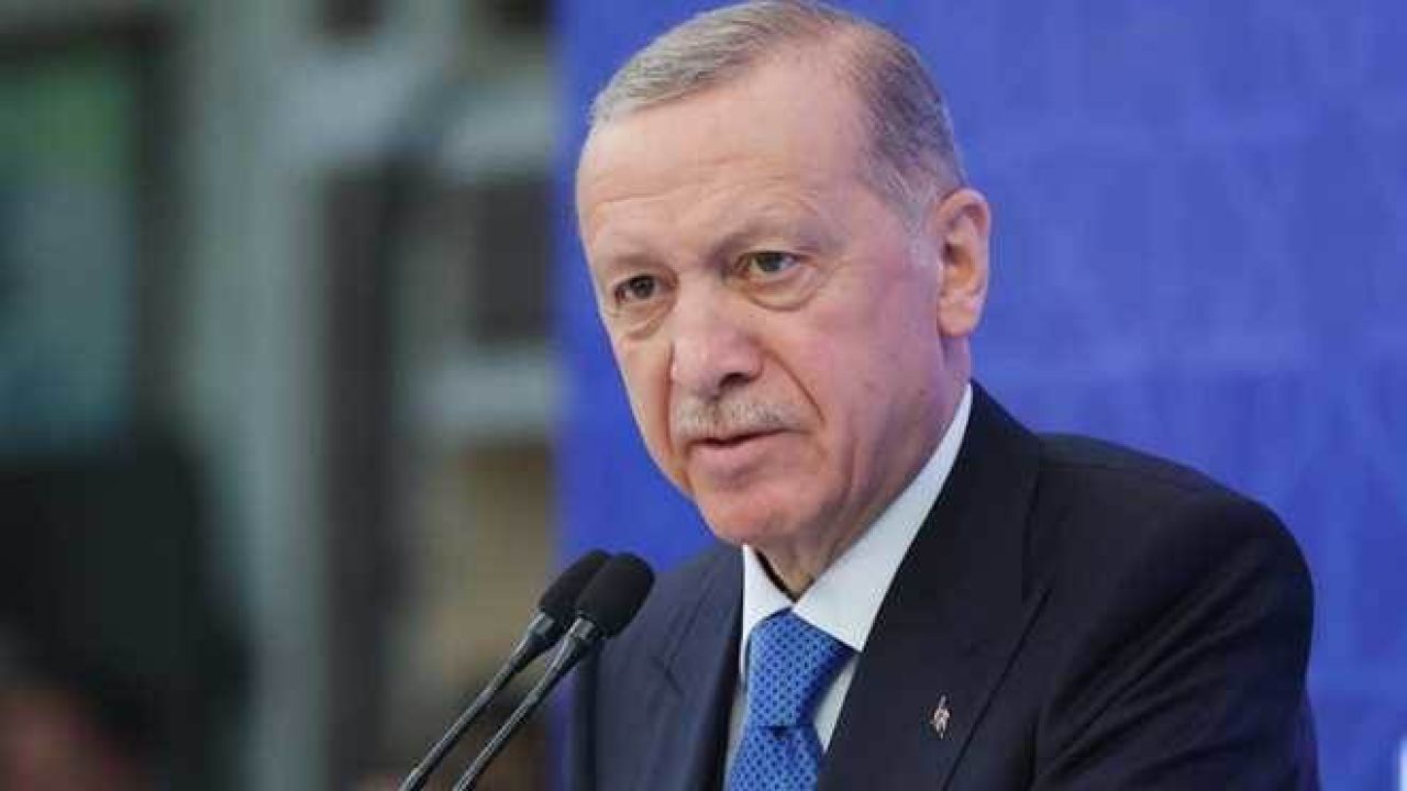 Erdoğan: Viskilerini Yudumlayıp Devrimcilik Oynayanlar Terörden Kazandı
