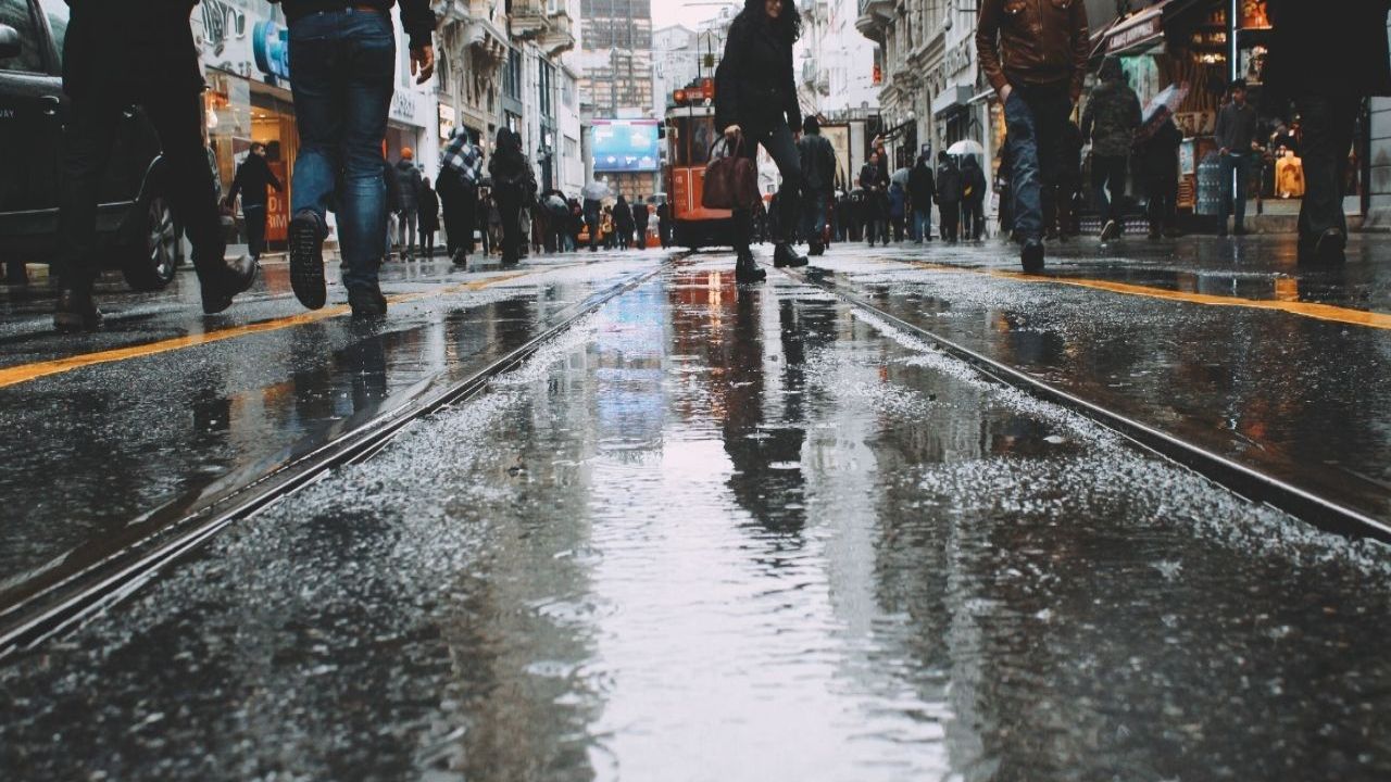 Hafta Sonu İstanbul'da Kuvvetli Yağış Bekleniyor
