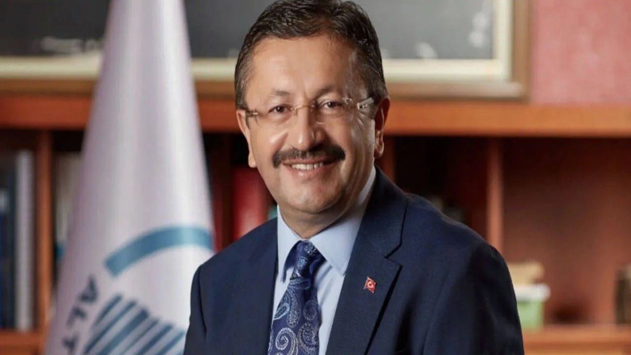 İşçiler Anlattı: Belediye Başkanı, İşçileri Villasında Çalıştırdı
