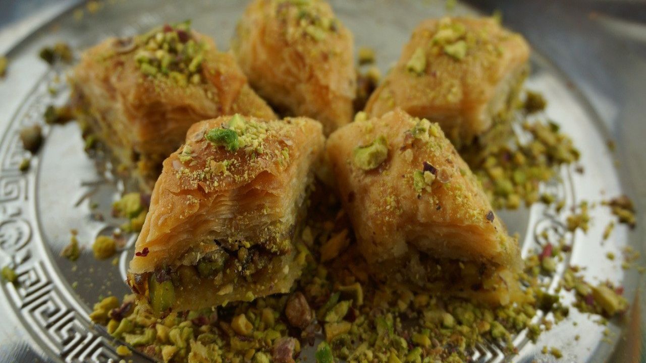 Bayramda Hileli Baklava Tuzağına Düşmeyin! İşte Anlama Yolları
