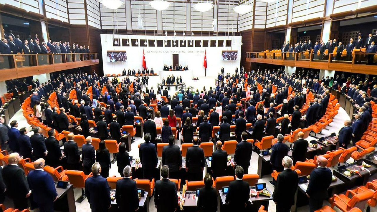 Akp'den Faizsiz Finans Hamlesi: İslam Dünyası Gayrimenkul Borsası Yolda
