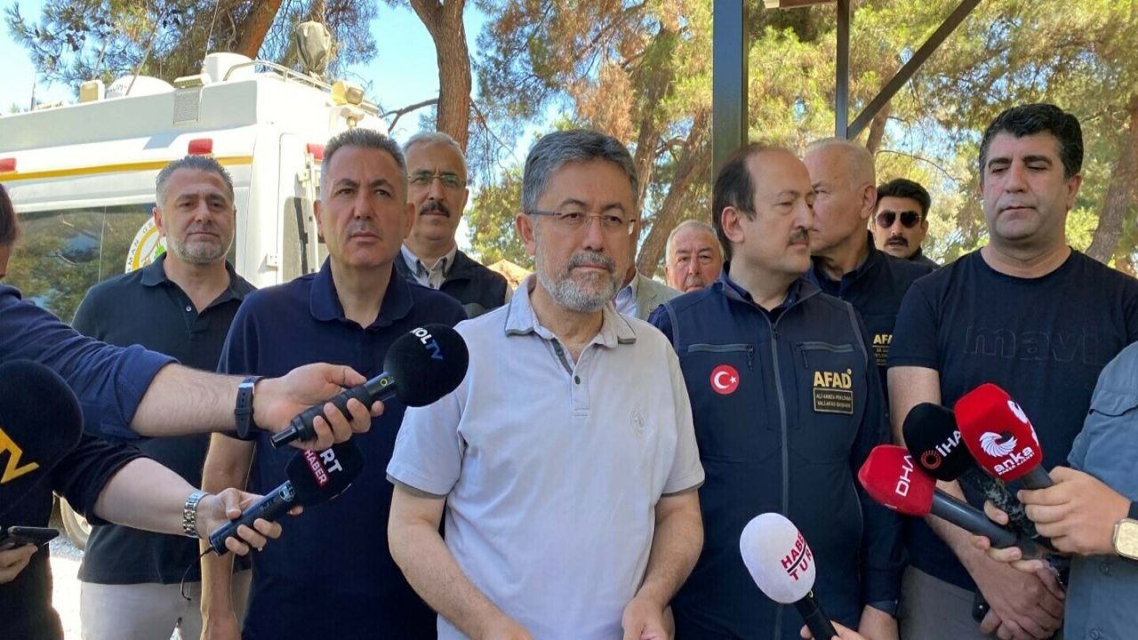 Bakan Yumaklı: Yangınlara Müdahale Devam Ediyor
