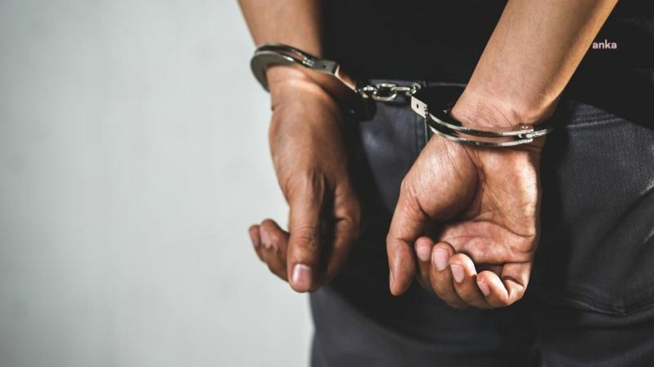 İstanbul Onur Yürüyüşü'nde Gözaltına Alınan 3 Kişi Tutuklandı
