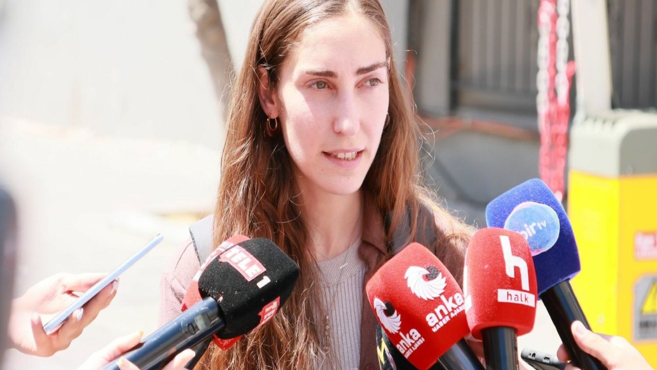 Soyer: Dosya, Depremzedeler İçin Halk Konut Projesiyle İlgili
