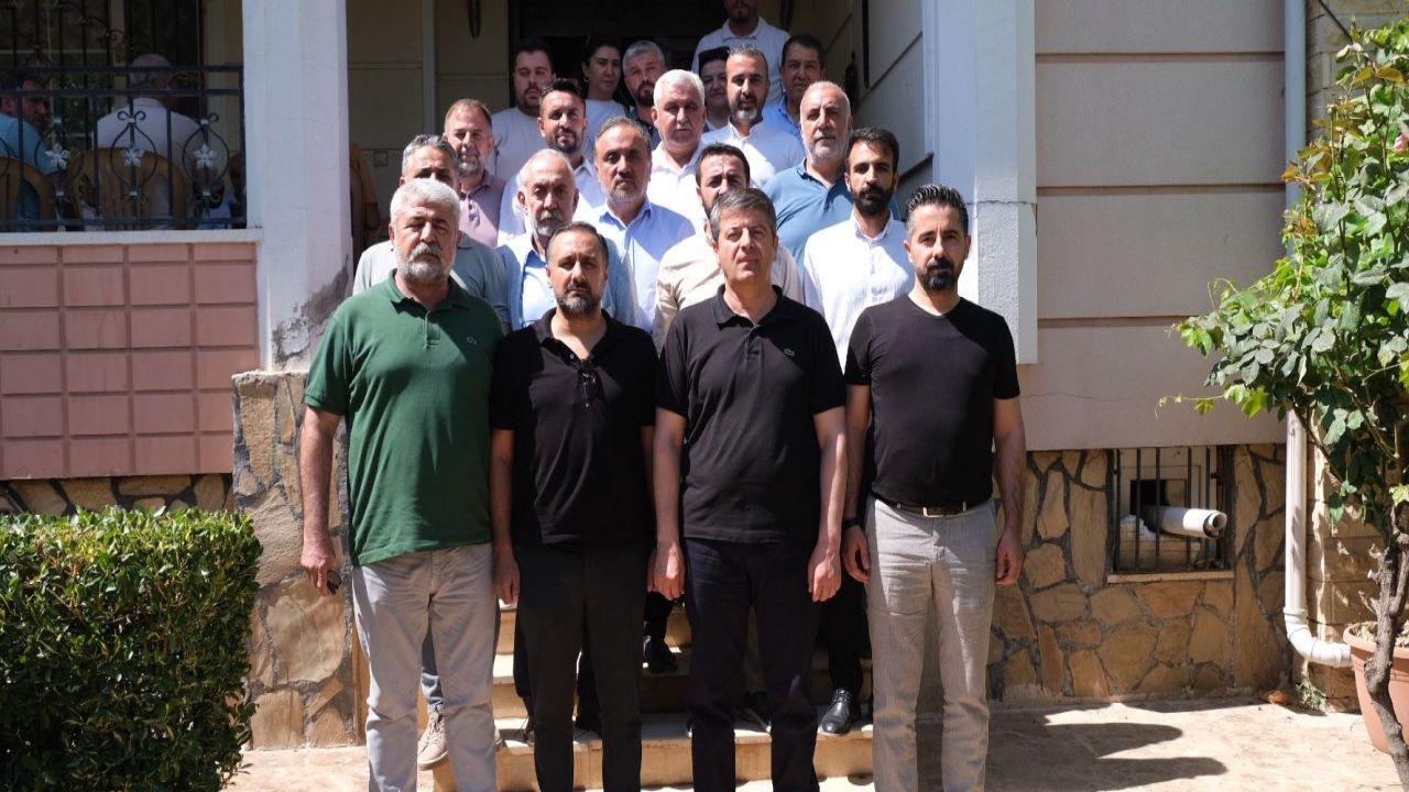 Ev hapsindeki Başkan Tutdere'den grup toplantısı
