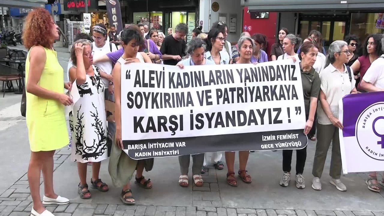 Kadınlardan Suriye'de Alevilere ve Dürzilere Yönelik Saldırılara Tepki

