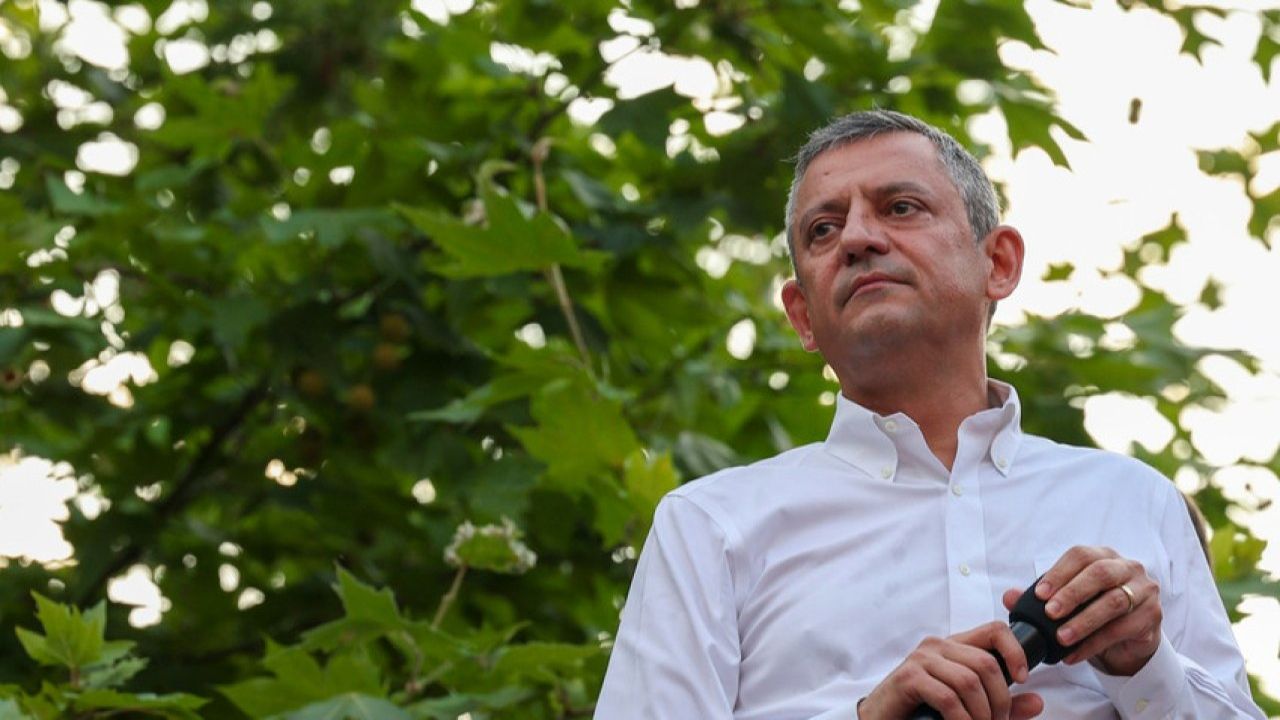 Özel'den Temmuz Ayı Anketi: AKP'de Düşüş Sürüyor, Yüzde 28'e Geriledi
