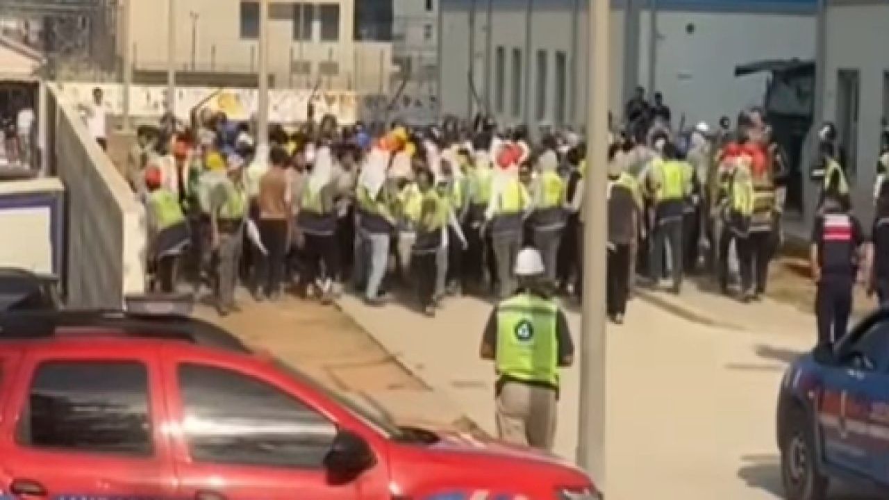 Akkuyu Nükleer Santrali'nde İşçilerin Eylemine TOMA ile Müdahale
