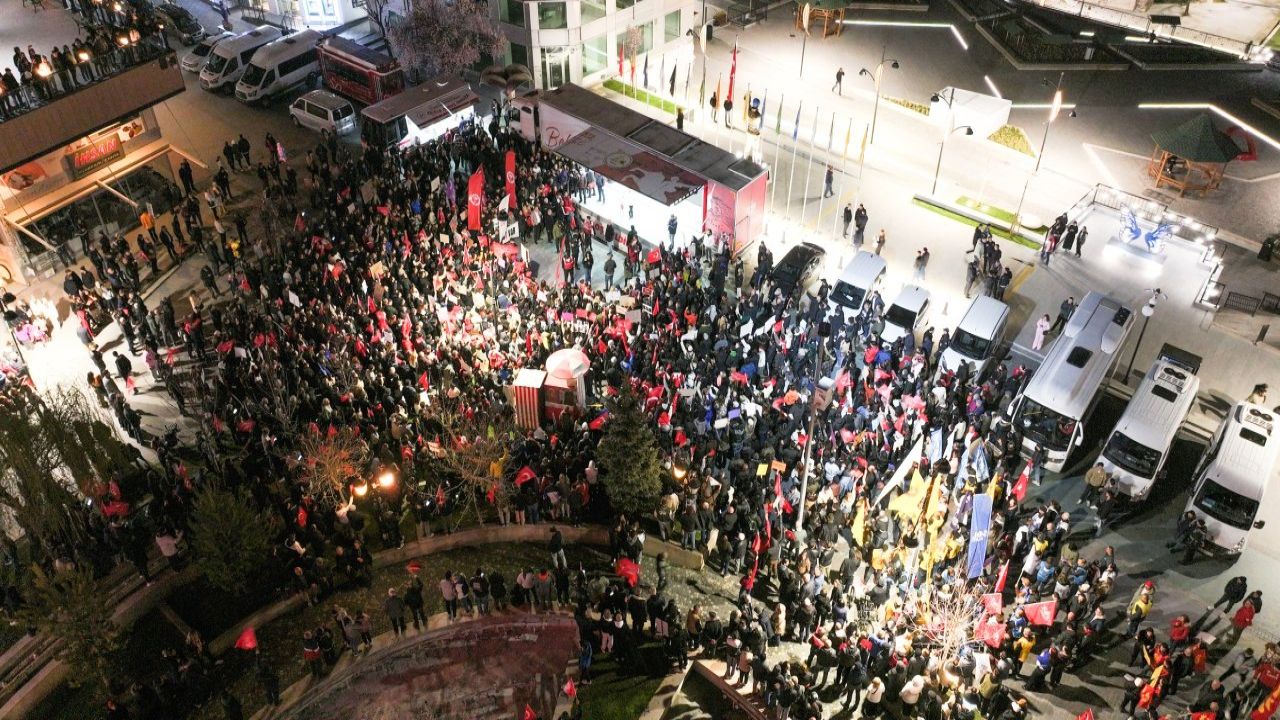İmamoğlu protestosuna katılan öğrenci, yurttan atıldı
