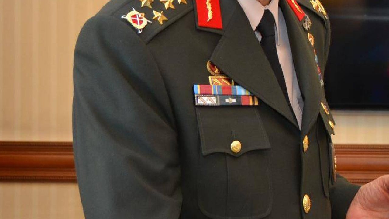 Emekli Albay Yalım: Diploması Olmayan Komutan Korgeneral Yapıldı
