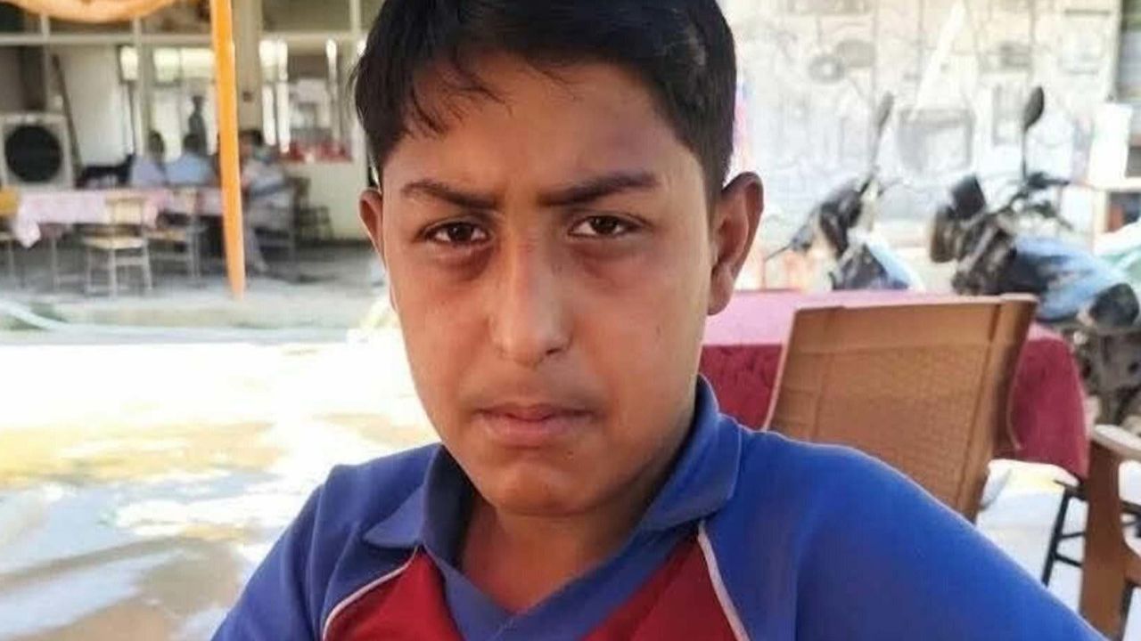 Başına Sandalyeyle Vurulan 13 Yaşındaki Çocuk Hayatını Kaybetti
