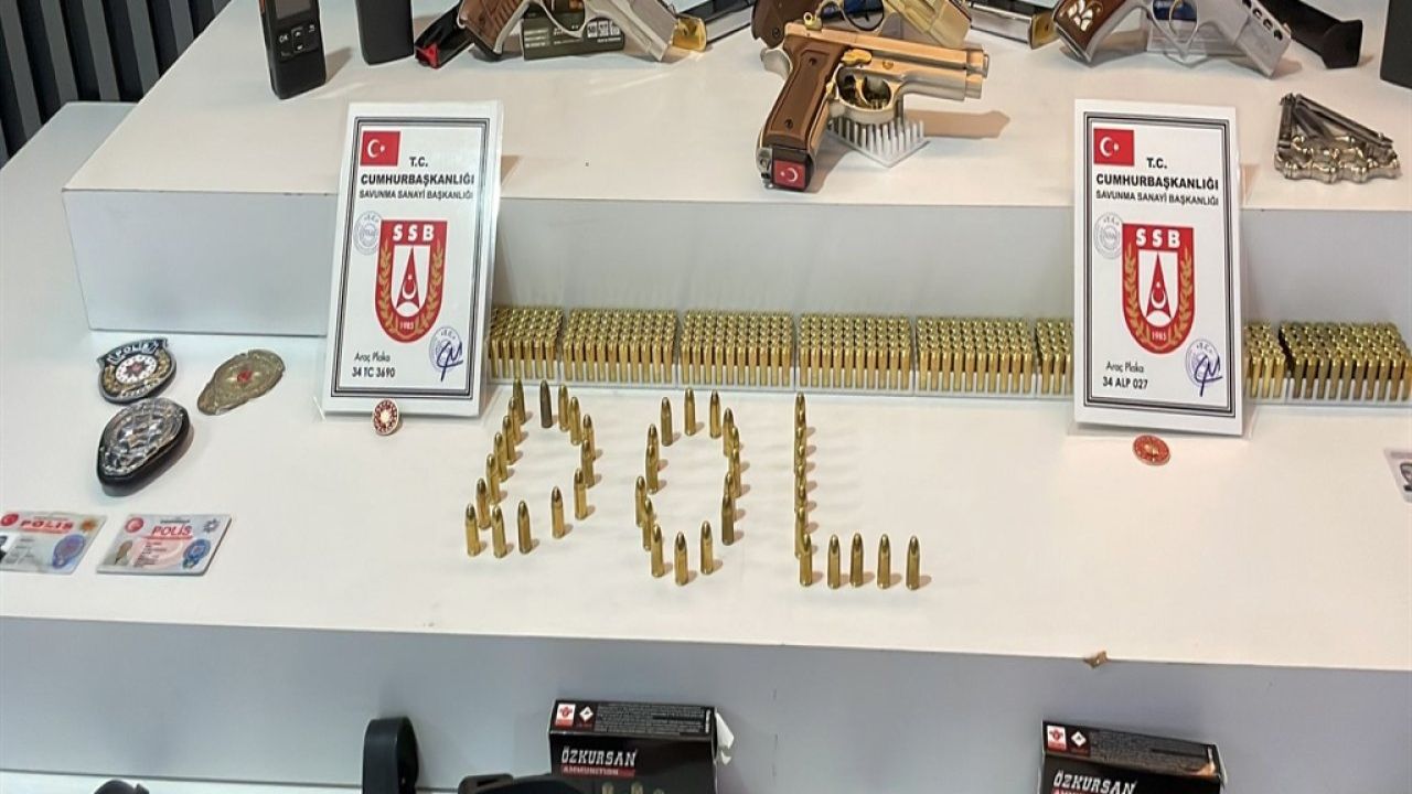 Kendilerini Polis Olarak Tanıtan Dolandırıcılar Yakalandı
