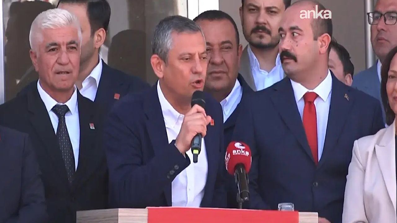 Özel'den Miting Çağrısı: "Ak Toroslar Çetesi'ni Dinlemek İsteyenleri Bekliyoruz"
