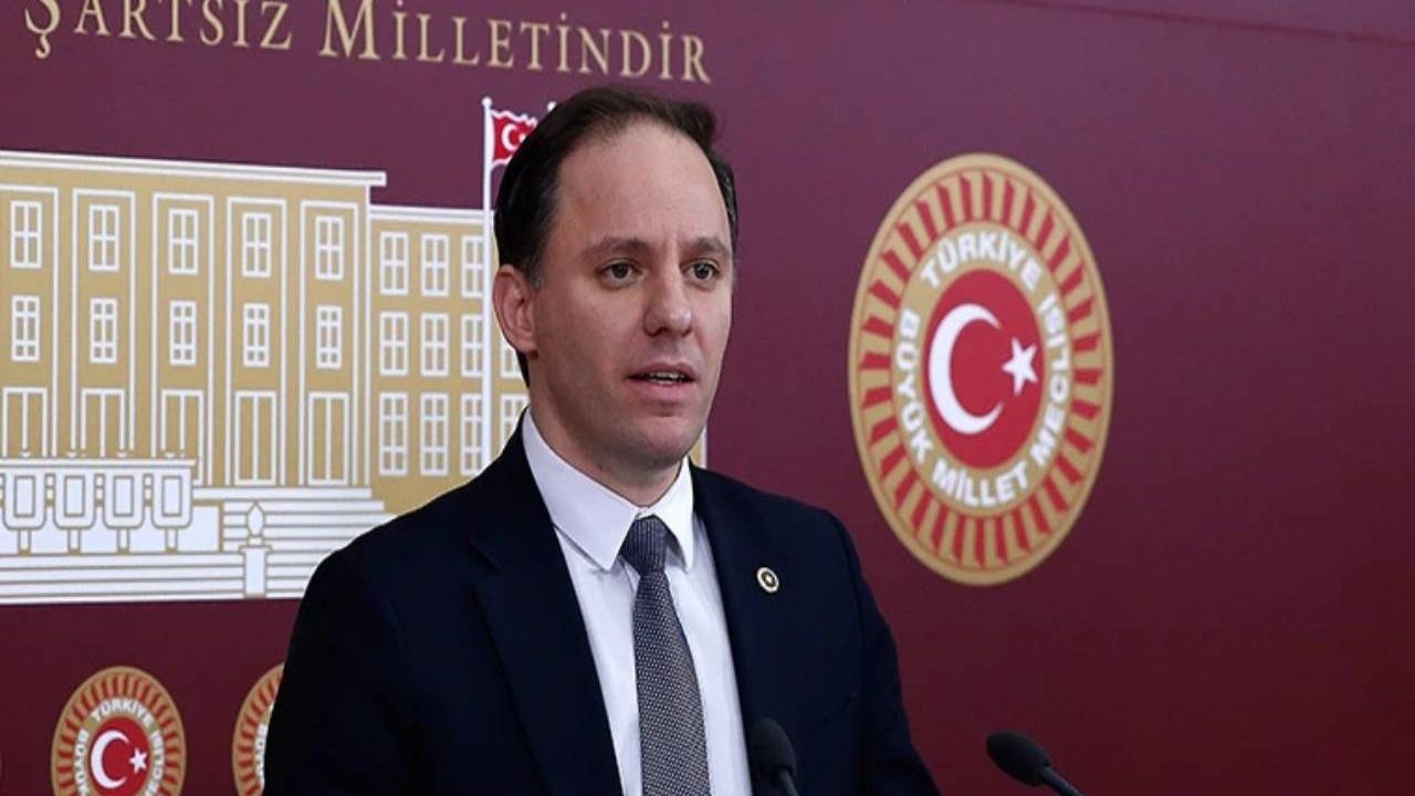 Chp'li Yavuzyılmaz'dan Saray'a Belgeli Yanıt: Hileli Açıklama Bile Gerçeği Ortaya Çıkardı
