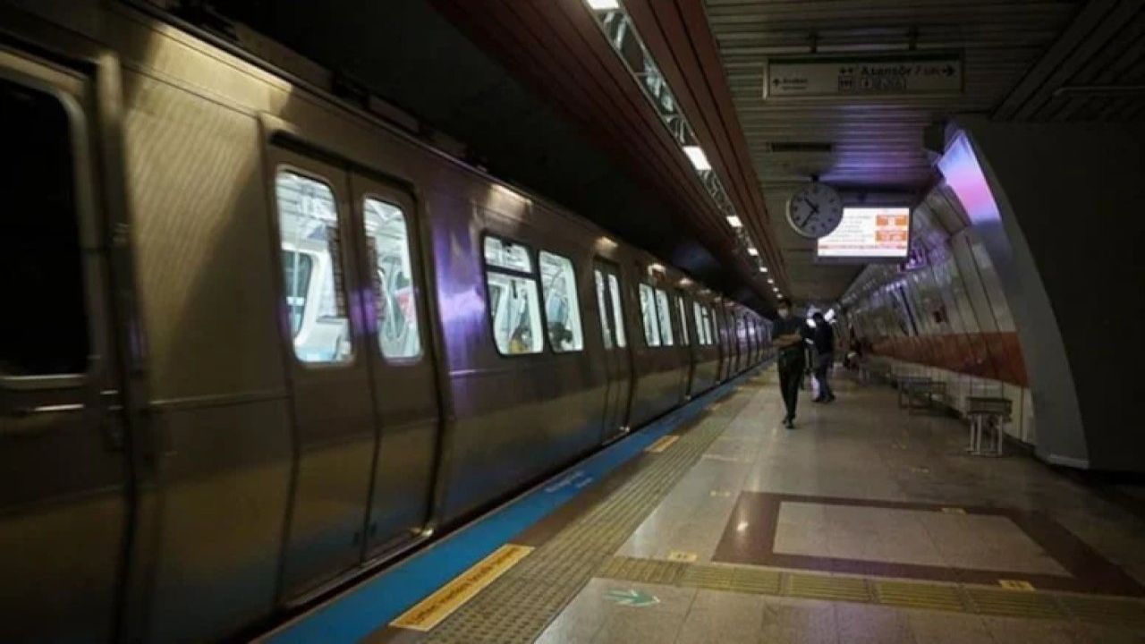 Chp Mitingi Öncesi Şişhane Metrosu Kapatıldı
