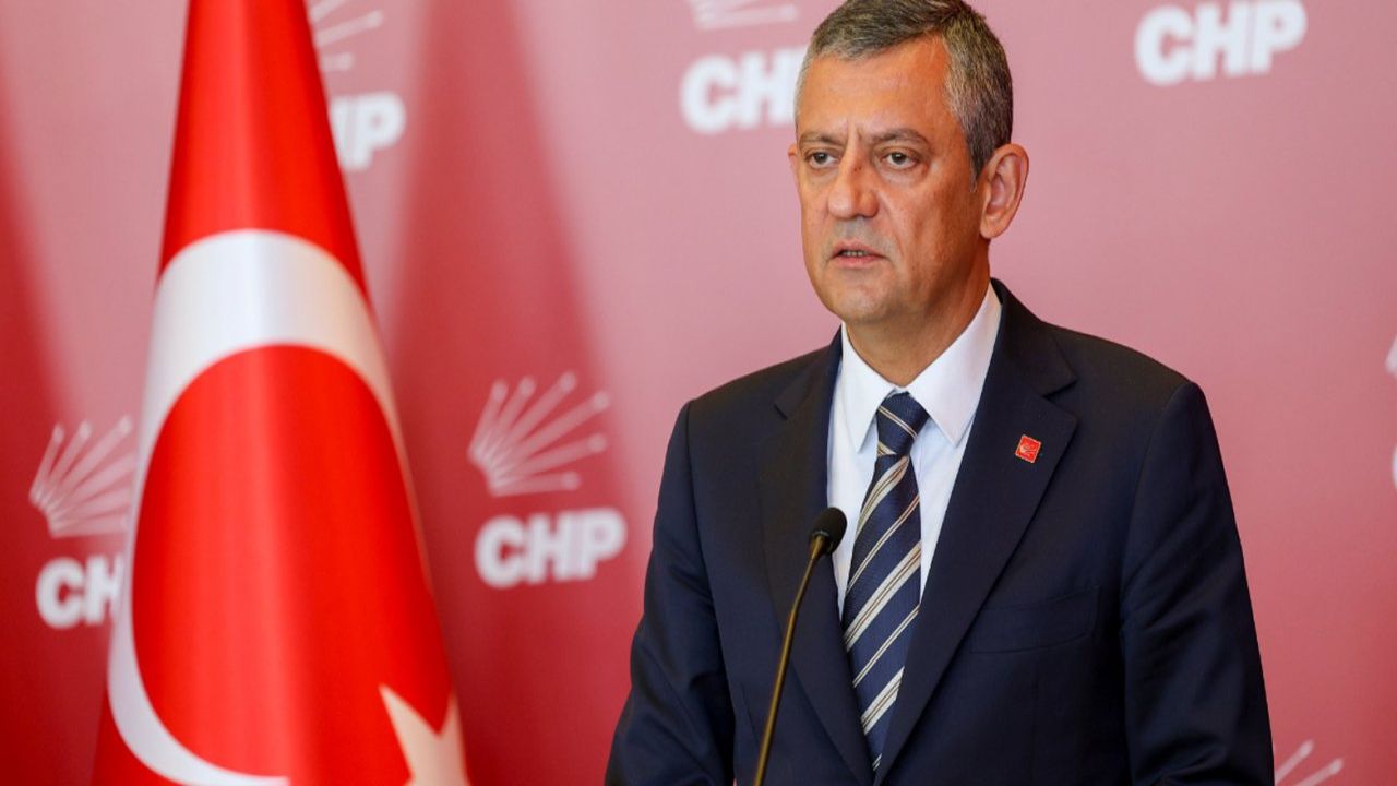 Özgür Özel'den Mansur Yavaş Açıklaması: "Yadsınamaz Seçenek"
