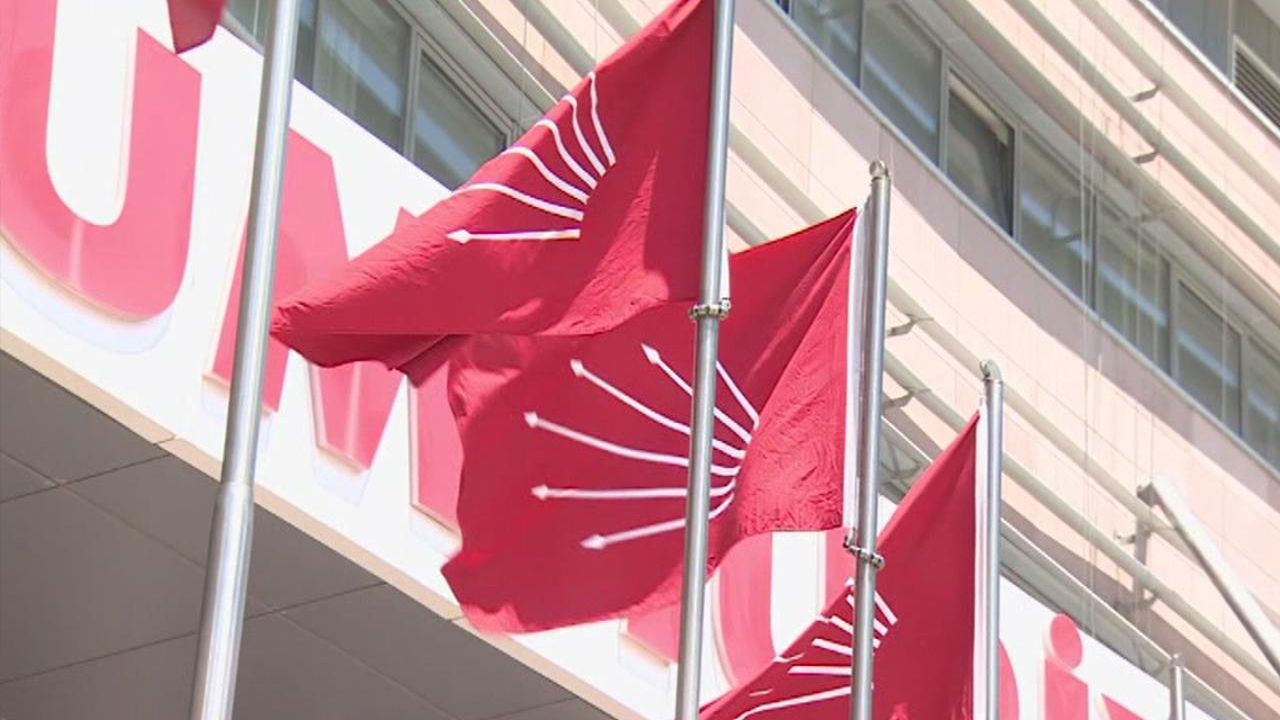 Chp İstanbul delegelerinden olağanüstü kongre çağrısı

