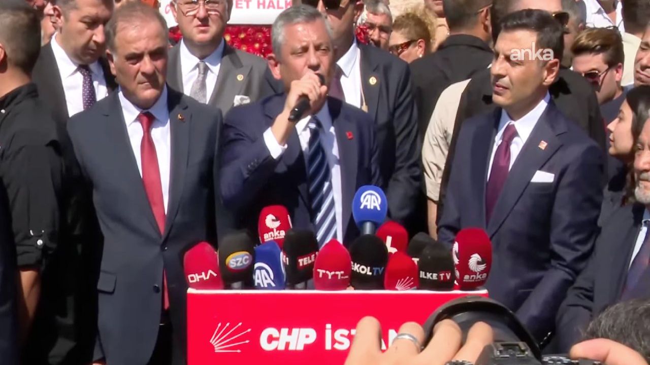 Chp lideri Özel'den Taksim'de Polis Sayısı Çıkışı: "Yetkiyi Alırsanız 5000 Polise İhtiyaç Var"
