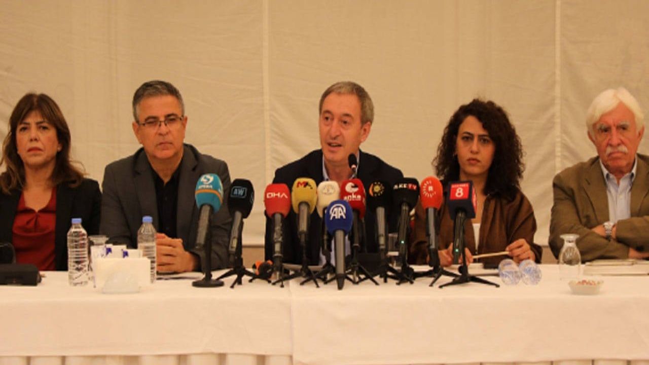 Tuncer Bakırhan: Komisyon Dinlemeyi Bırakıp Yasa Çıkarmalı
