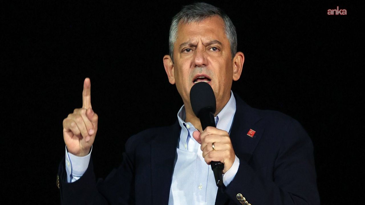 Özgür Özel'den Erdoğan'a Sert Sözler: "Trump Sizi Seçmenin Elinden Kurtaramaz"
