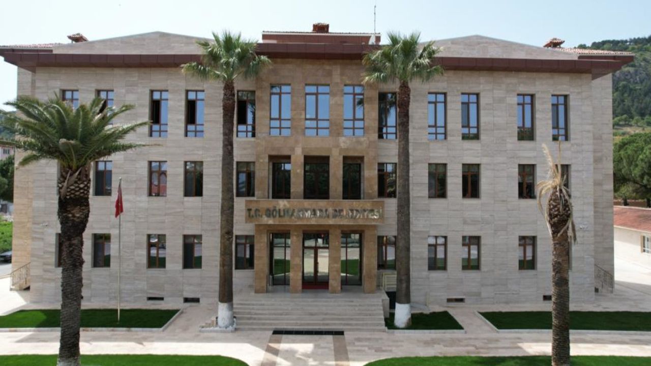 Akp'li Belediye Başkanı Hakkında Arsaları Kendi Üzerine Geçirme İddiası