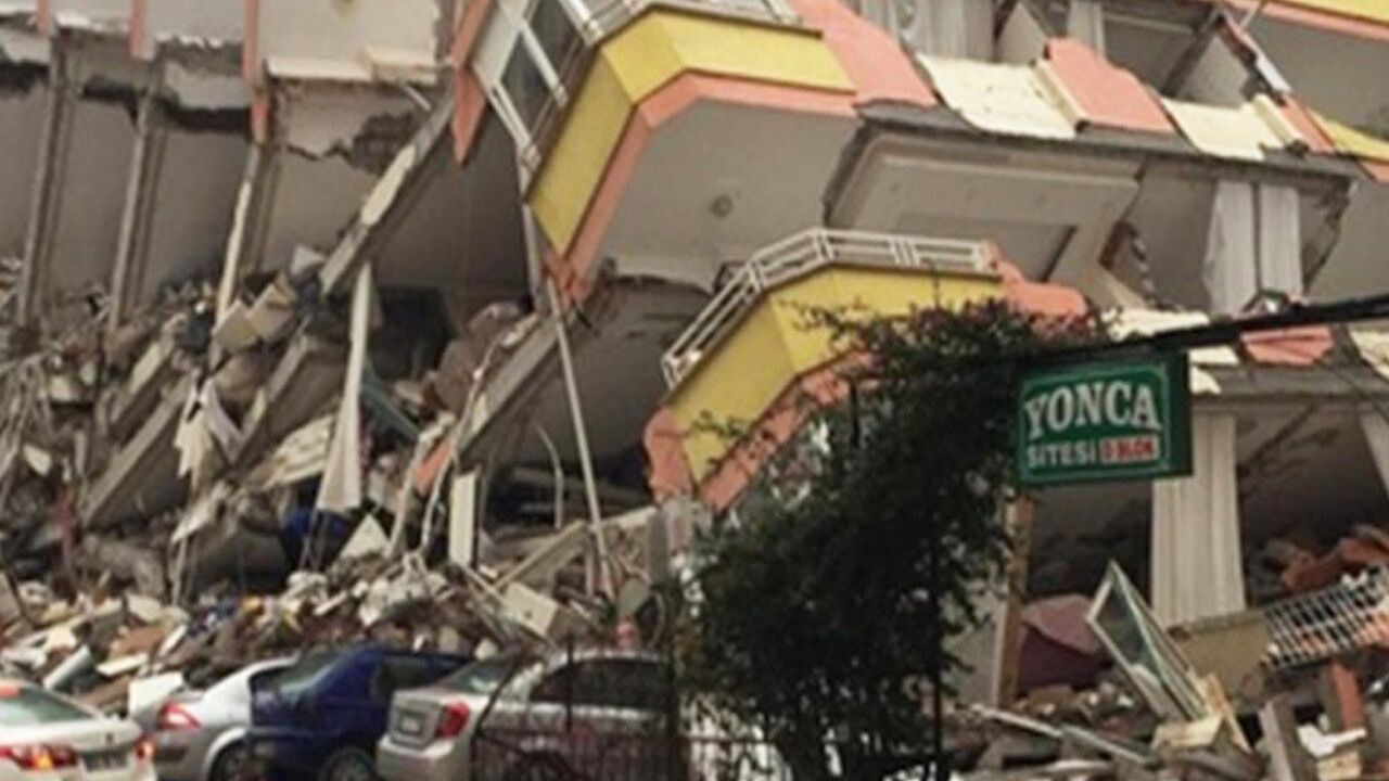 Depremde 52 can kaybı: 5 sanığa bilinçli taksir istemi
