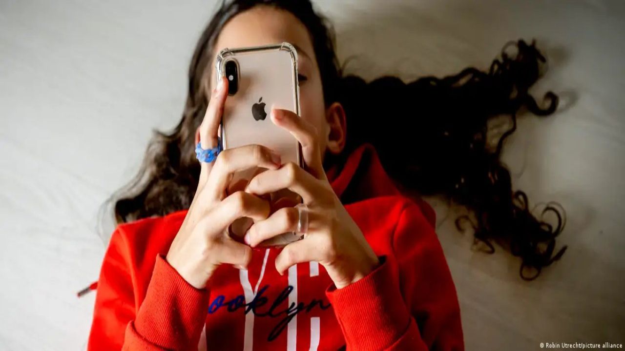 Avrupa'da 13 Yaş Altına Sosyal Medya Yasağı Tartışılıyor
