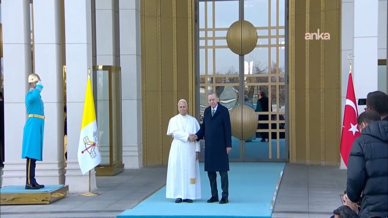 Papa Leo Türkiye'de: Erdoğan ile Görüştü
