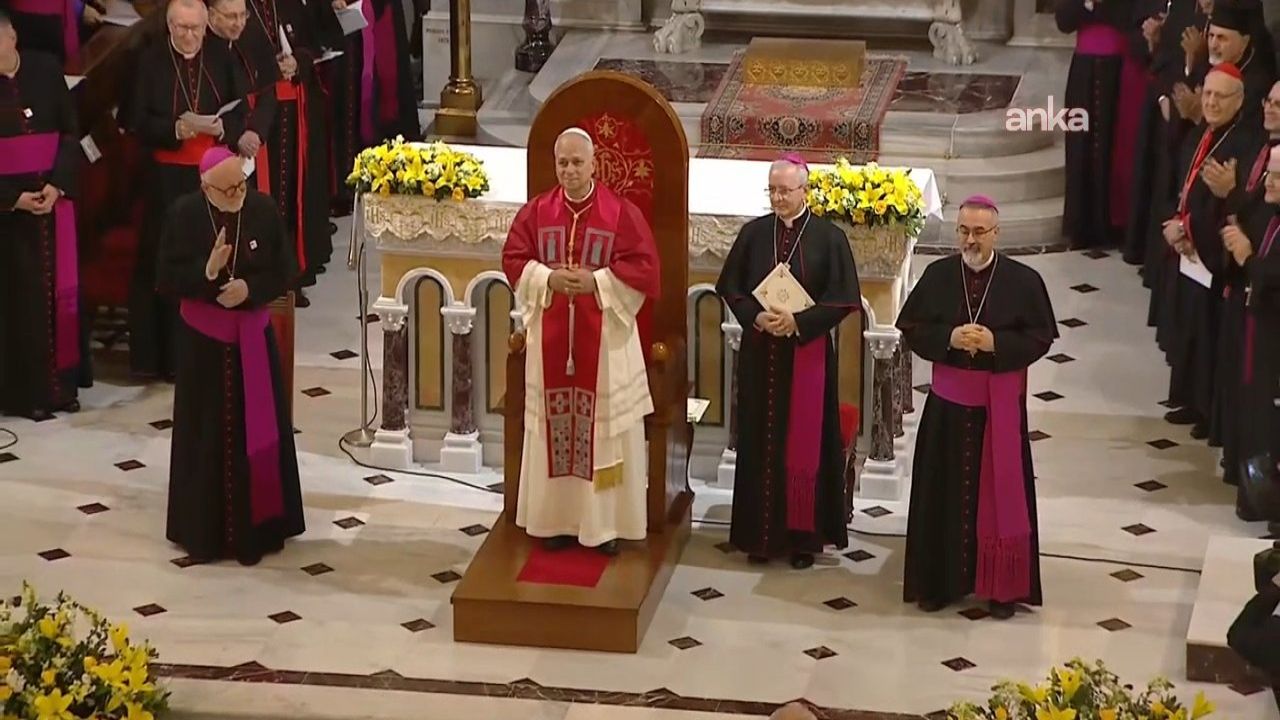 Papa Leo İstanbul'da Hristiyan Temsilcilerle Bir Araya Geldi

