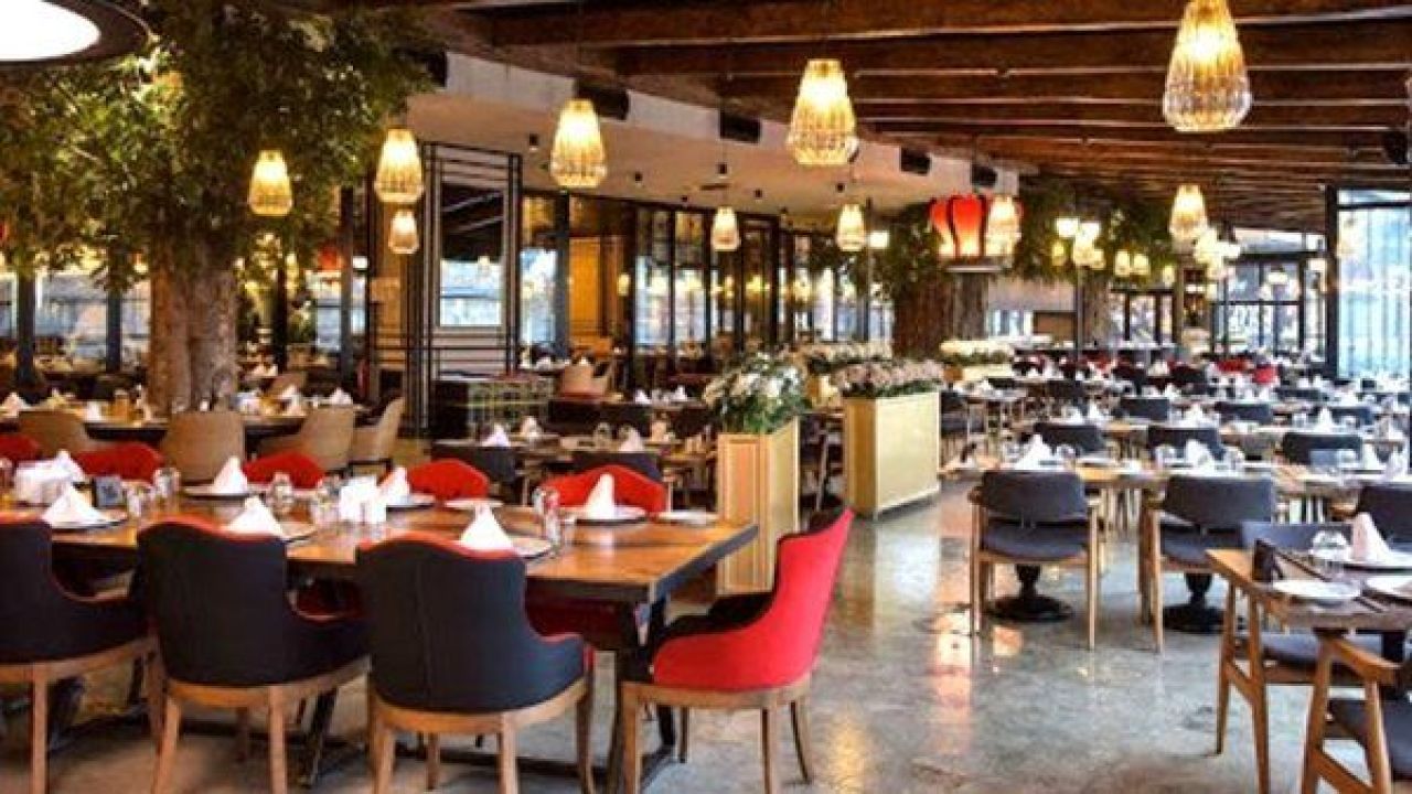 Kafe ve Restoranlarda Zorunlu Ek Bedel Uygulaması Sona Eriyor
