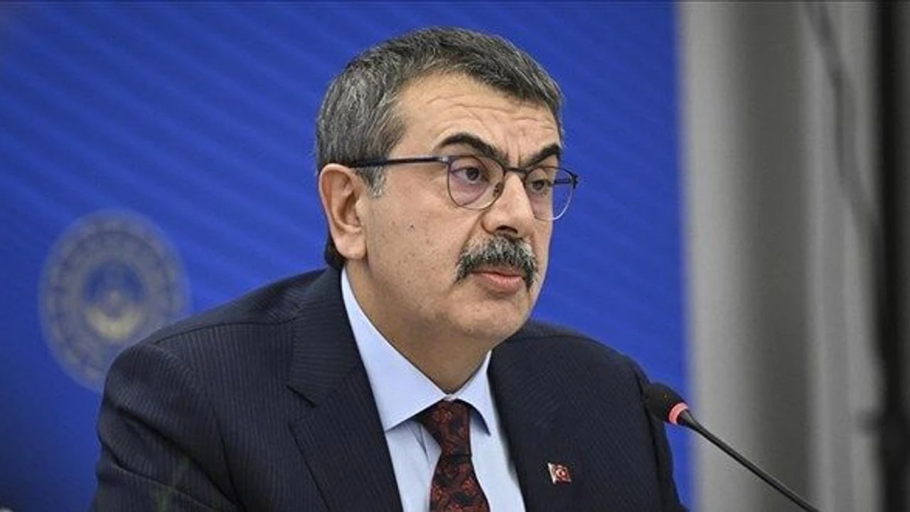 Bakan Tekin Duyurdu: Öğretmenler İçin Tiyatro Akademisi Kuruluyor