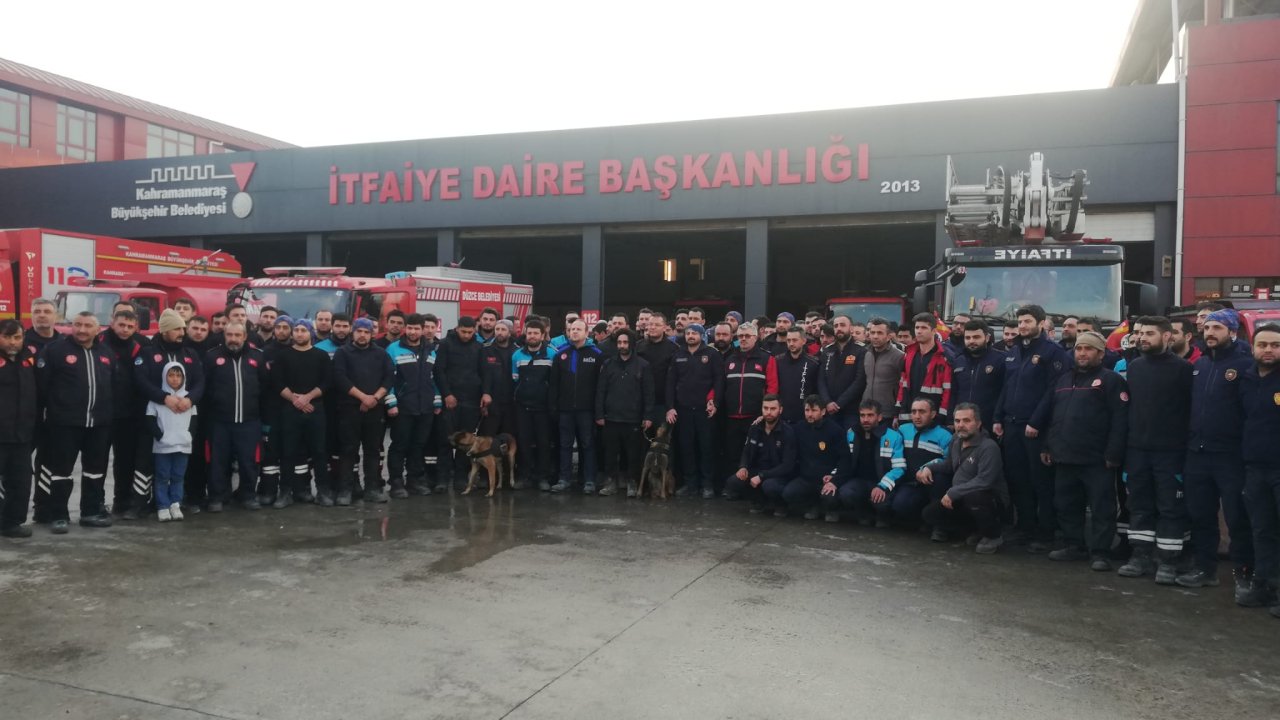 Enkaz Altındaki 432 Kişinin Sağ Çıkarılmasını Sağlayan Ankara İtfaiyesi Başkente Geri Döndü