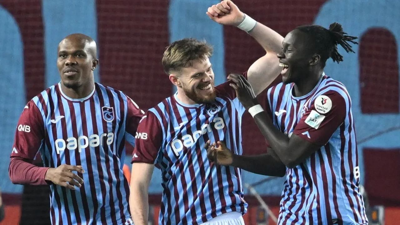 Trabzonspor, kendi evinde Sivasspor'u 4-0 mağlup etti