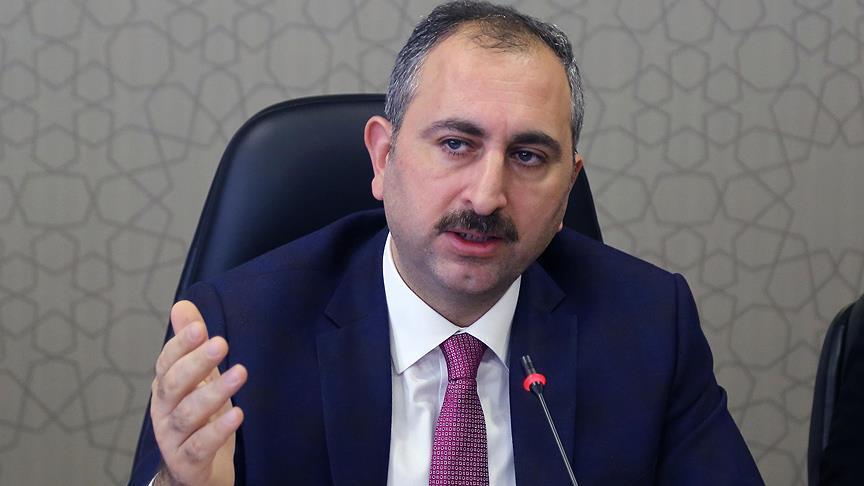 Adalet Bakanı Abdülhamit Gül 3 Mahkumun  korona virüsten öldüğünü açıkladı