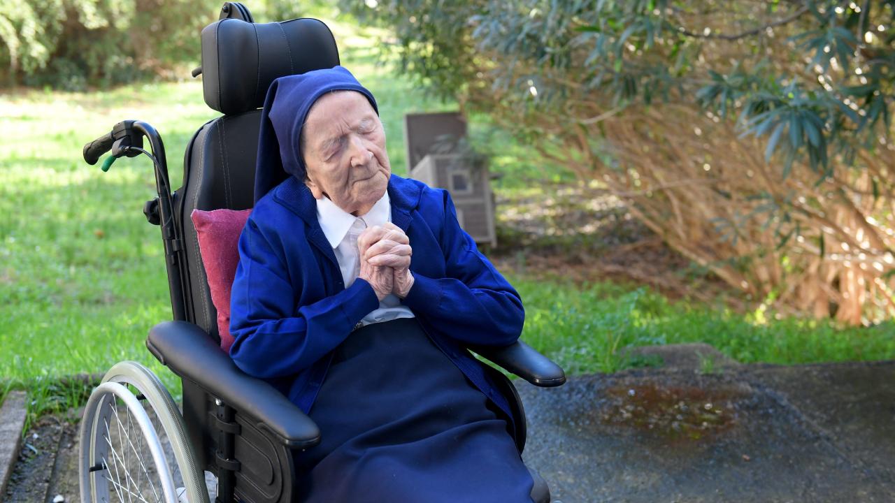 Dünyanın en yaşlı insanı: Rahibe Andre hayatını kaybetti