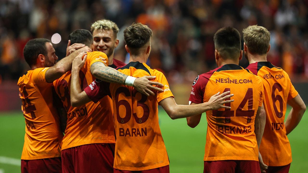 Galatasaray galibiyet serisi ile rekor kırdı