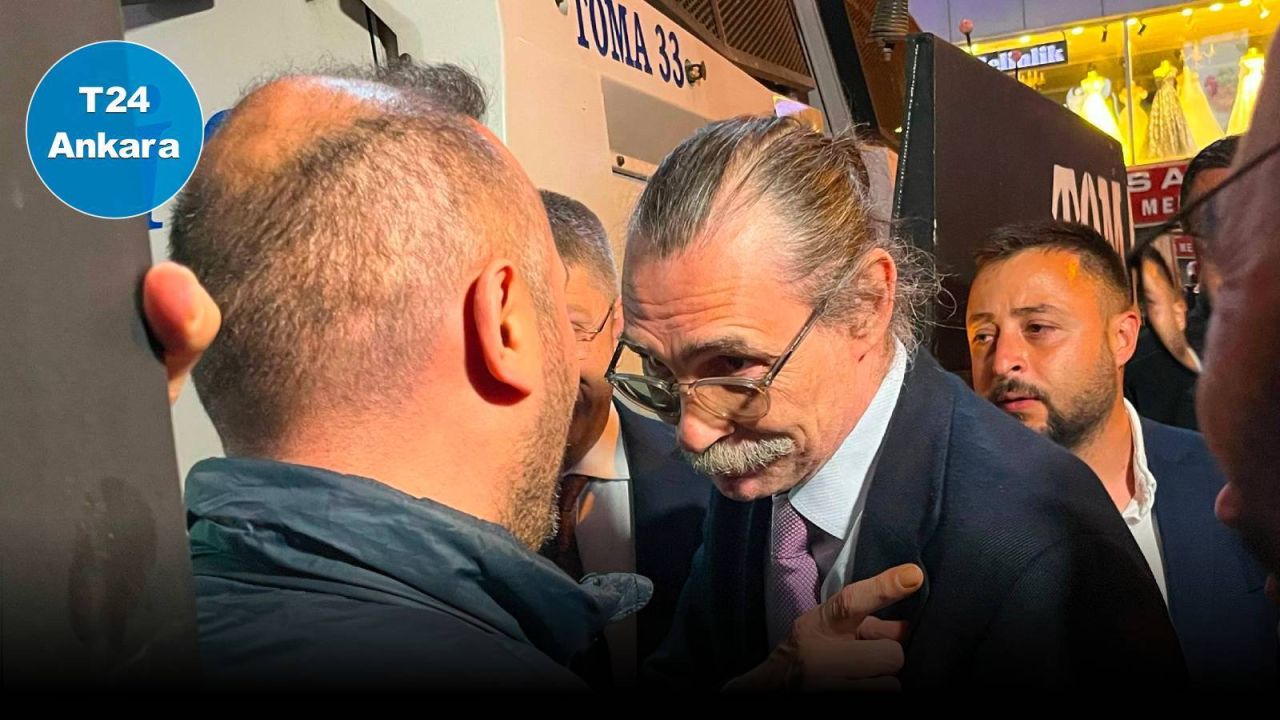Erdal Beşikçioğlu, Ankara'daki protestolarda TOMA'nın önünde yer aldı