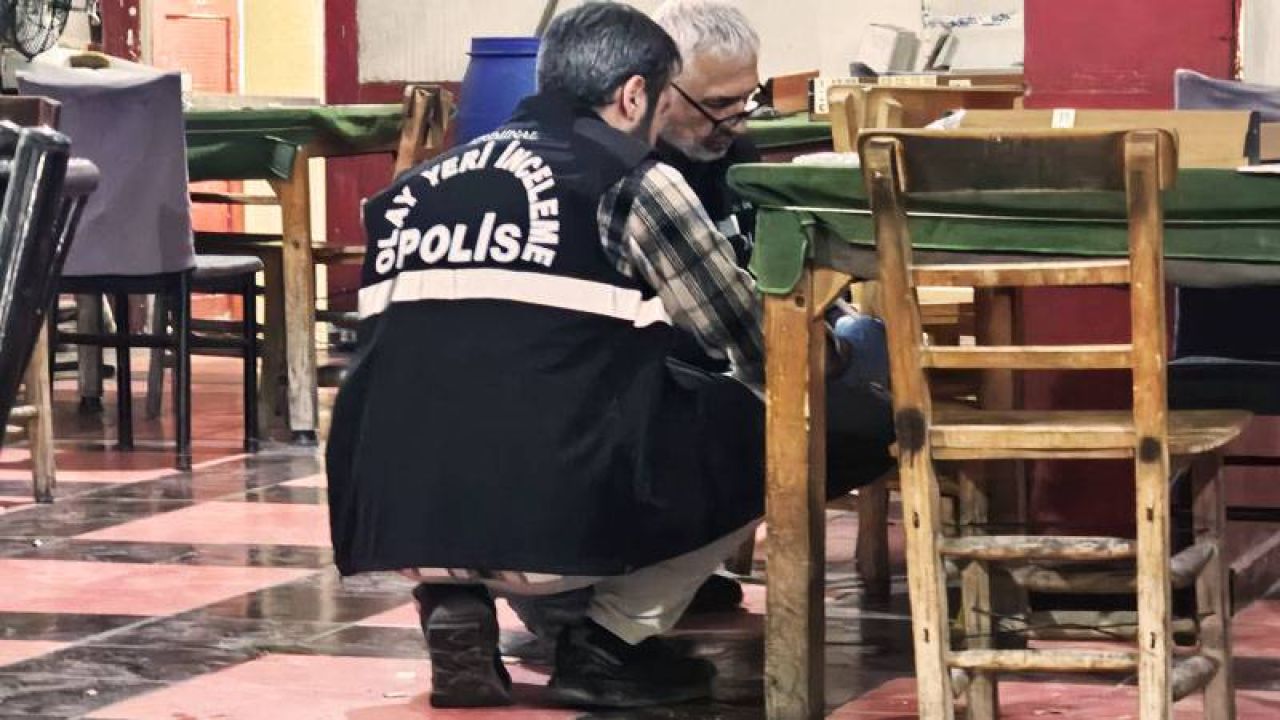 Kahvehaneye silahlı saldırı: 17 yaşındaki saldırgan 2 kişiyi öldürdü