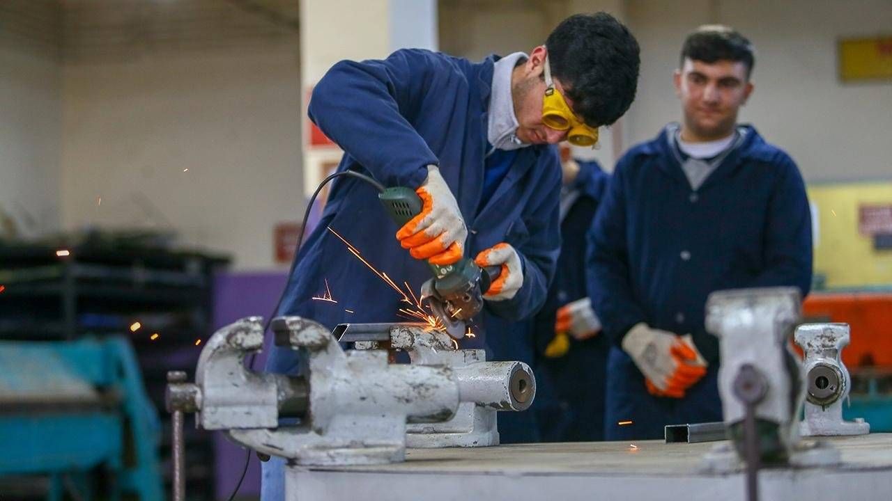 Mesleki eğitimde süreç yetersiz: Öğretim izlencesi karşılanamıyor