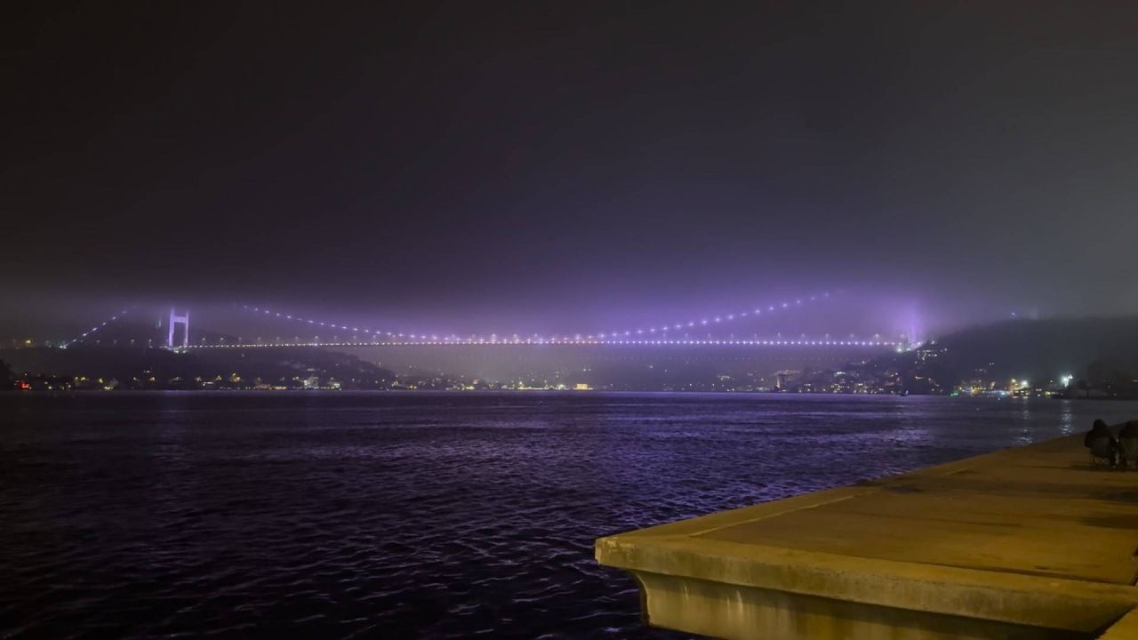 İstanbul Boğazı gemi geçişlerine yeniden açıldı