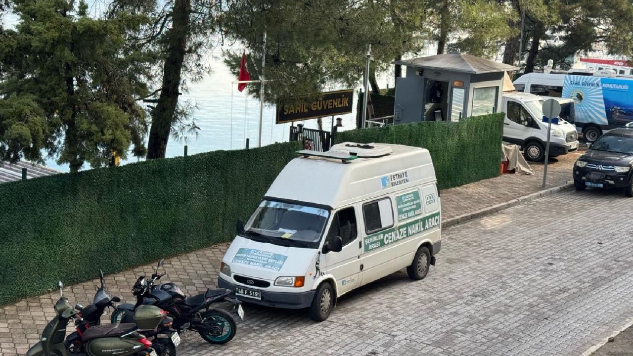 Fethiye açıklarında göçmen taşıyan bot alabora oldu: 2 ölü, 2 yaralı